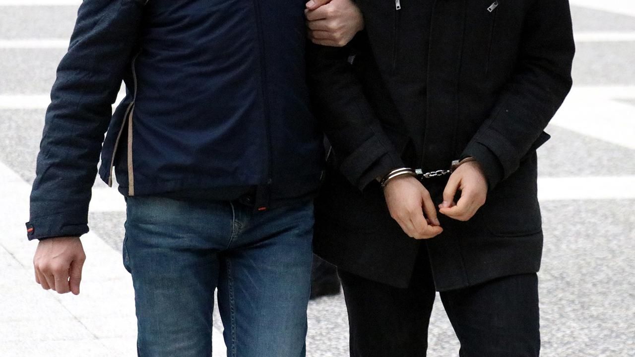 Yunanistan'a kaçmaya çalışırken yakalanan 2 FETÖ'cü tutuklandı