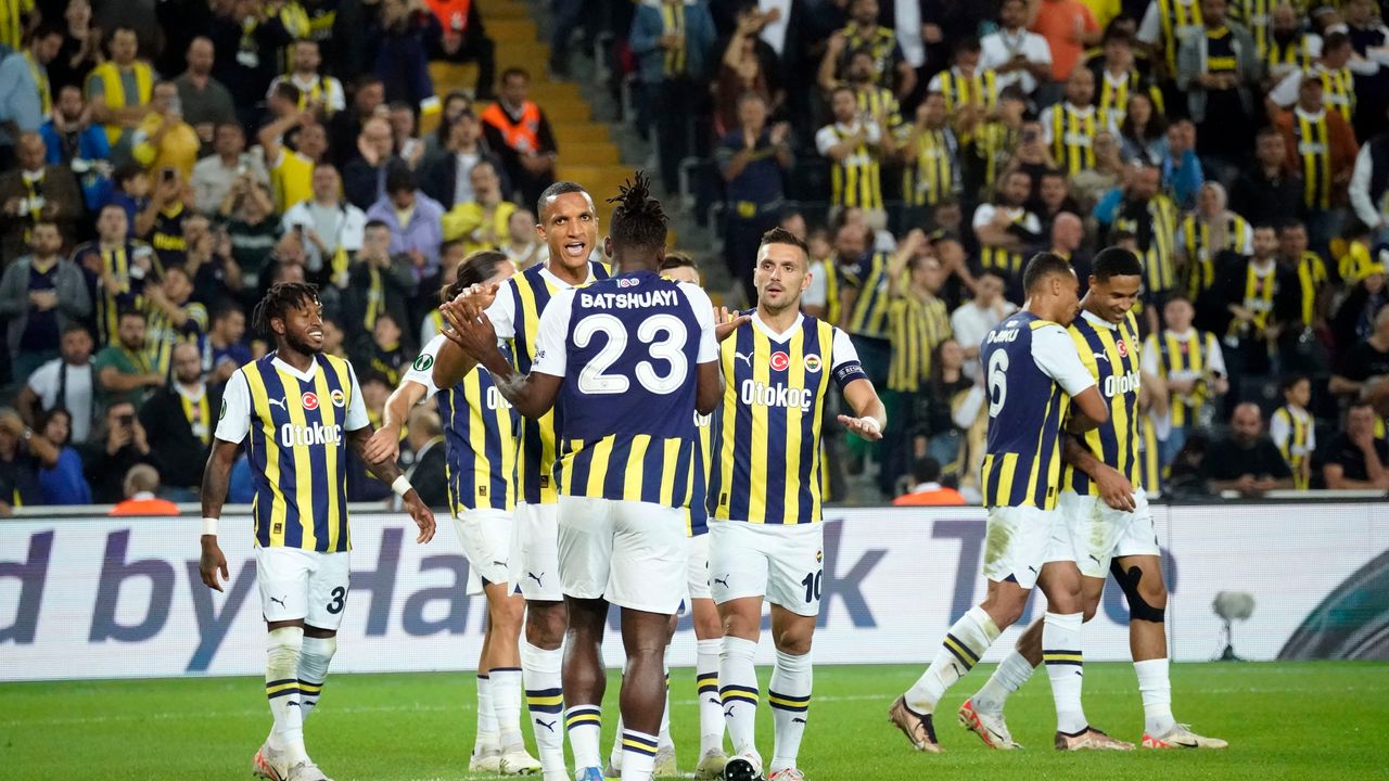 Fenerbahçe, galibiyet serisini 20 maça çıkardı  