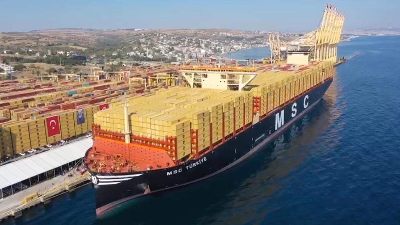 Dev konteyner gemisi "MSC Türkiye" Tekirdağ'da