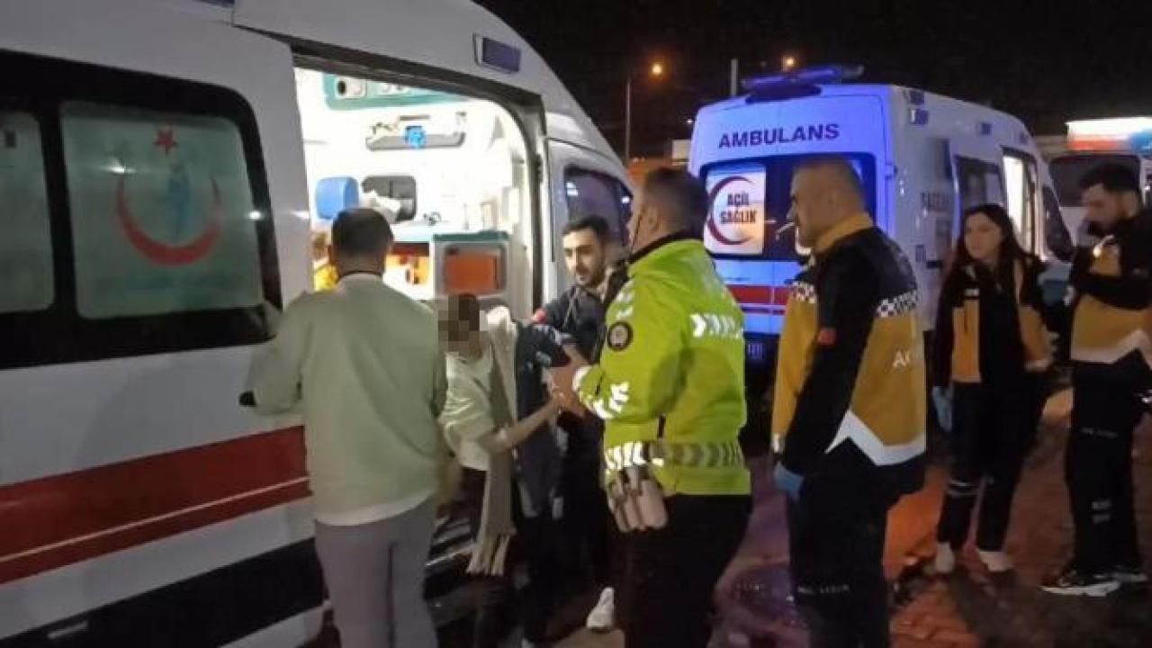 Bursa'da tur otobüsü aydınlatma direğine çarptı: 10 yaralı