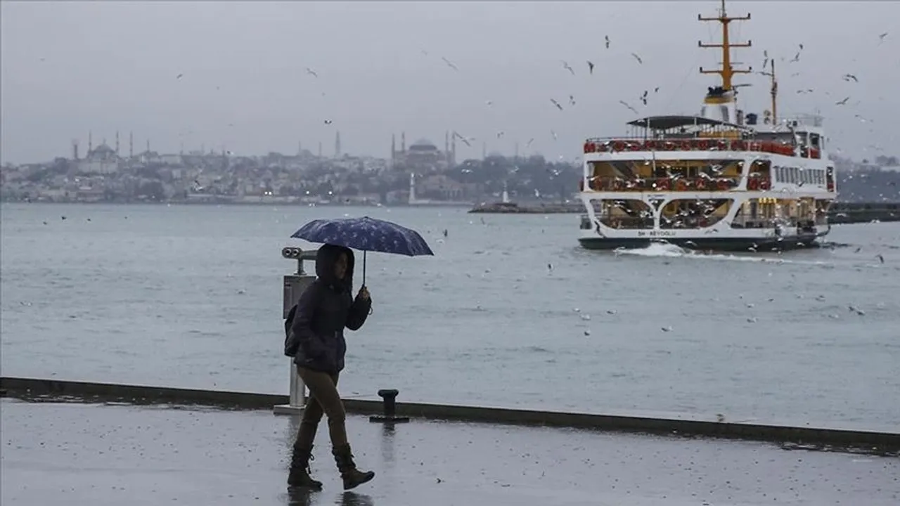 İstanbul'da vapur seferlerine hava engeli