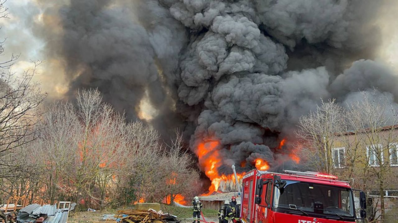 Kocaeli Gebze’de fabrika yangını