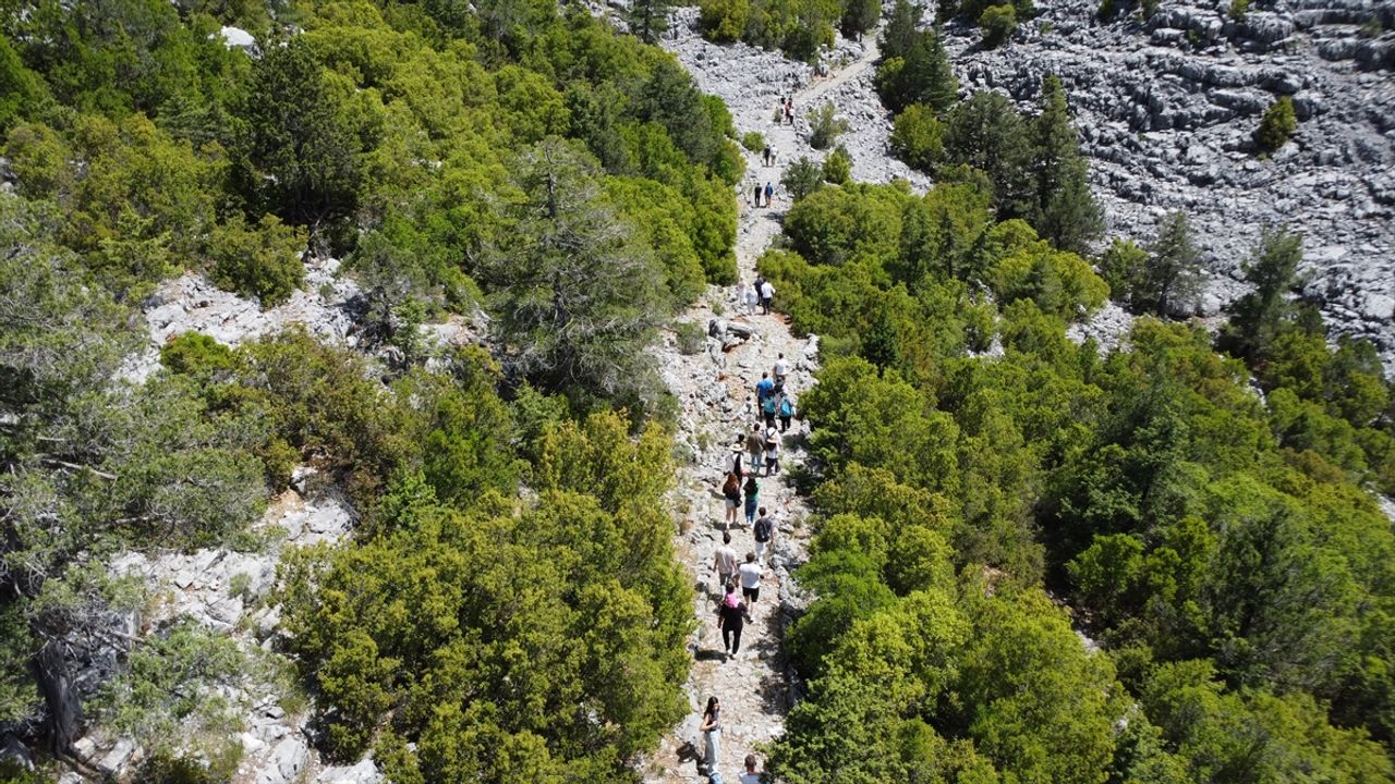 Tarihle doğa iç içe: Akseki'deki antik yol turizme açıldı