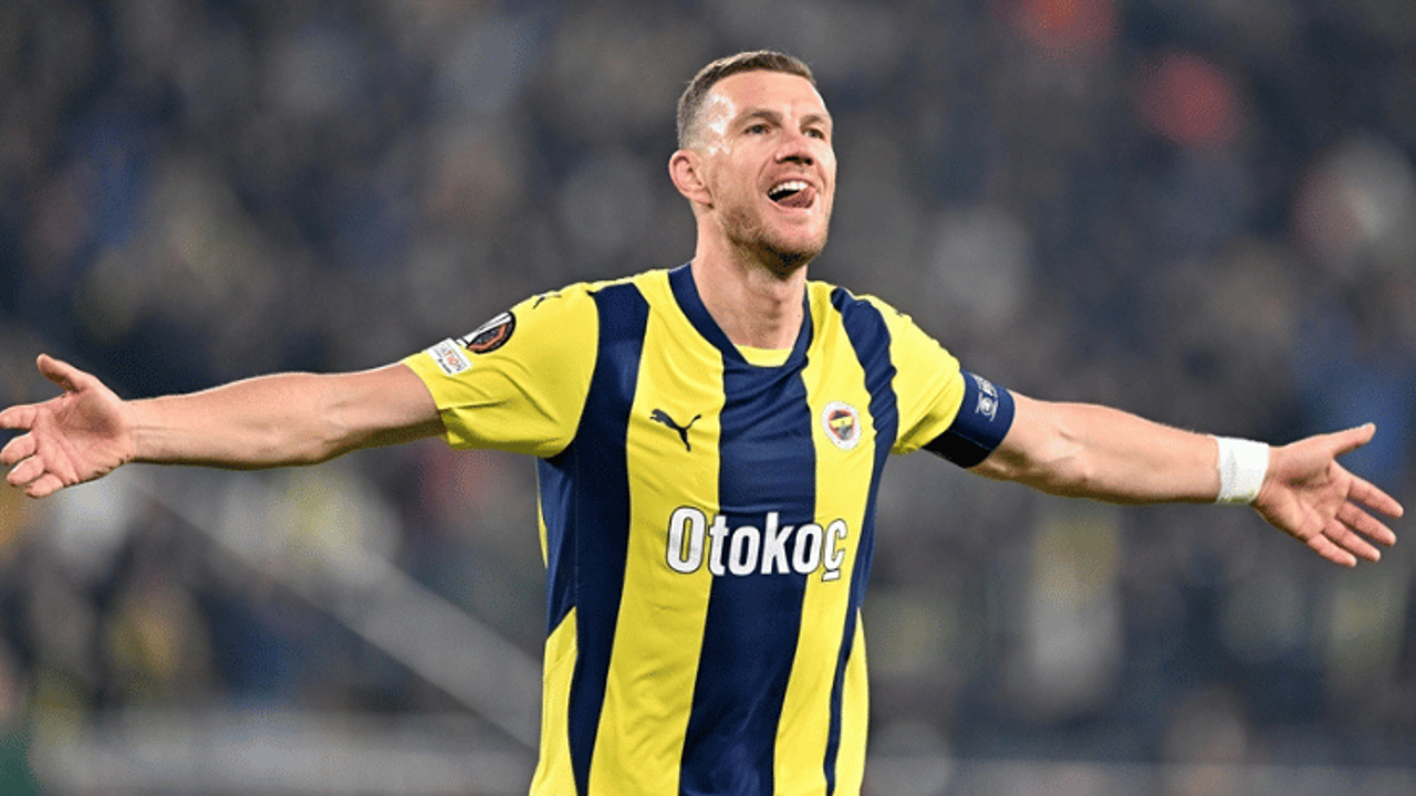 Edin Dzeko, Fenerbahçe'ye veda etti