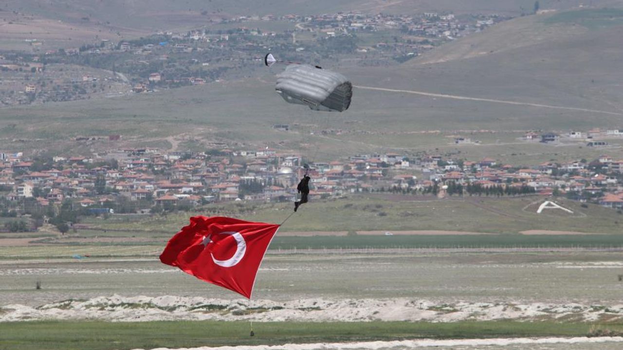Erciyes-2025 Tatbikatı: Mehmetçik’ten gökyüzünde güç gösterisi