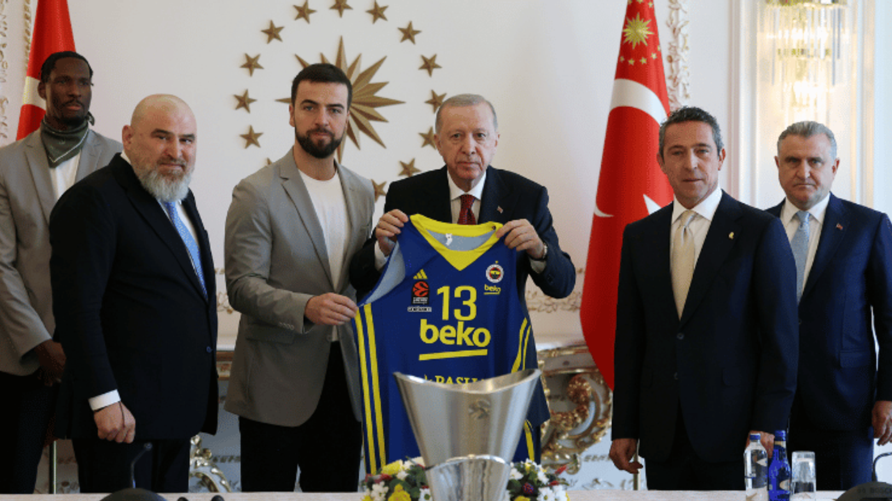 Cumhurbaşkanı Erdoğan Fenerbahçe'yi kabul etti