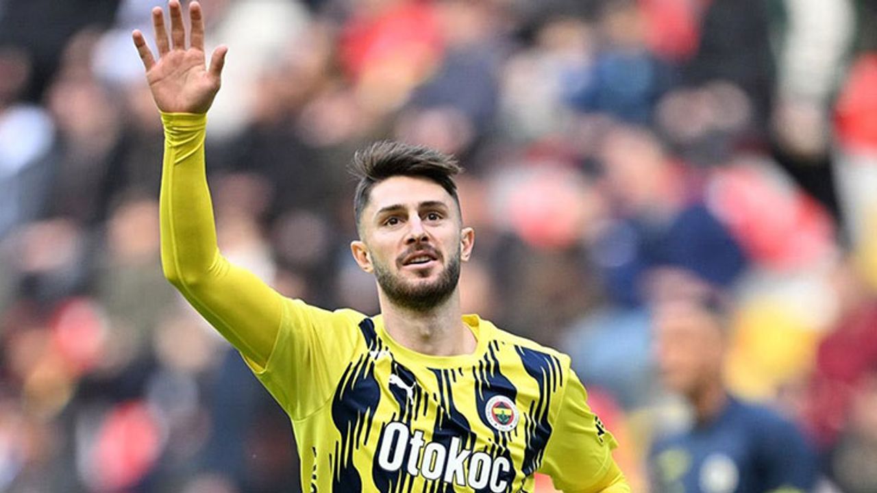 Fenerbahçe'de İsmail Yüksek'in sözleşmesi 2028'e kadar uzatıldı