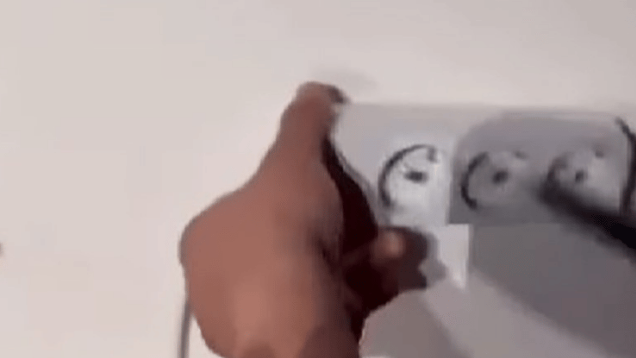 Gizli kameraları "fantezi olsun diye" yerleştirmiş!