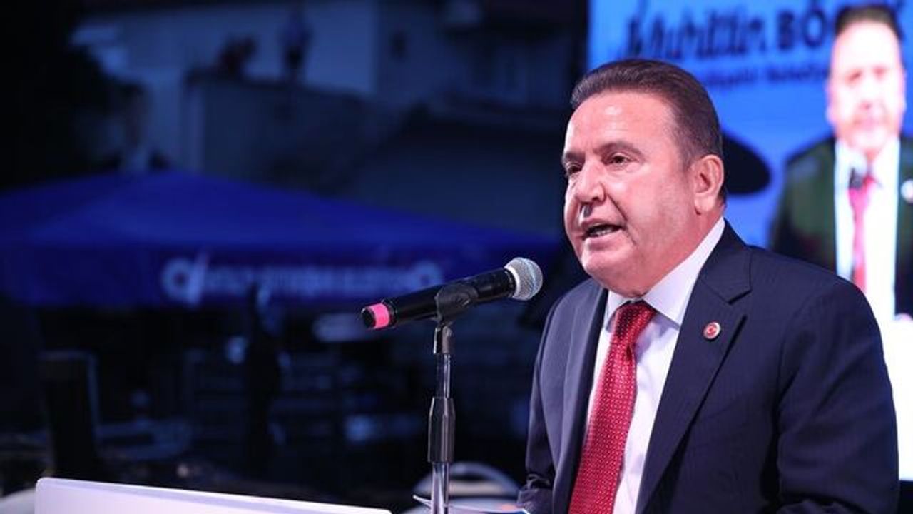 Muhittin Böcek, 27 yıllık tecrübeyle ‘rüşvet’i bürokratlara yıktı