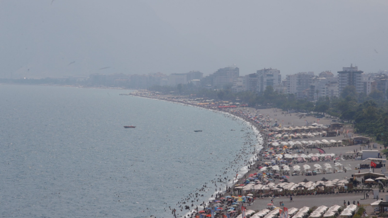 Turizm kentinde kavurucu hafta Afrika sıcakları Antalya’ya geldi