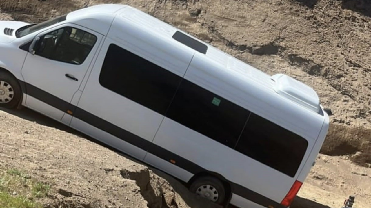 Bitlis’te öğrenciler nemrut yolunda mahsur kaldı