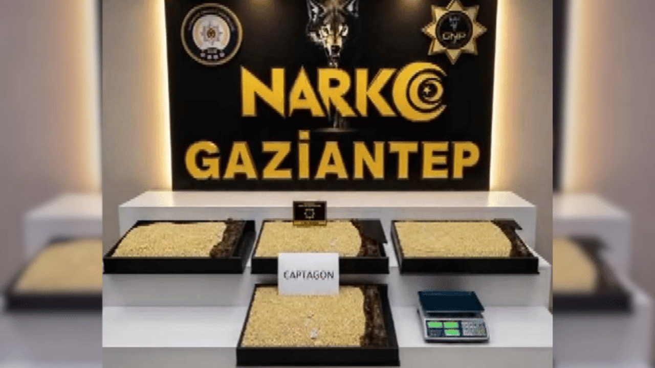 Gaziantep'te sanayi tipi mutfak araçlarına gizlenmiş 400 bin Captagon hap ele geçirildi