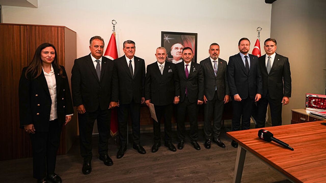 Beşiktaş'ta Serdal Adalı'nın yönetim kurulu aday listesi belli oldu