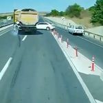 Tır şoförünün dikkati faciayı önledi!