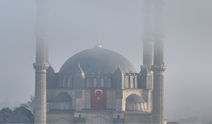 Edirne’de kartpostallık manzara: Selimiye Camii sisin içinde kayboldu
