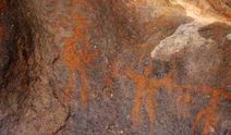 Neolitik Çağ'a ait insan figürlü kaya resimleri keşfedildi