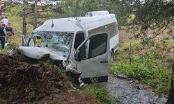 Erzincan'da minibüs şarampole devrildi: 4 ölü, 10 yaralı