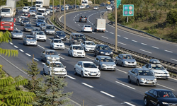 Trafiğin ortasında tekme tokat kavga