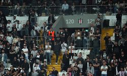 Beşiktaş tribünlerinde 'yönetim istifa' sesleri  