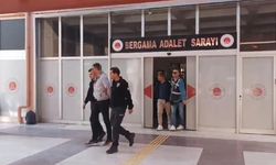 Polisi görüp attıkları poşetten uyuşturucu çıktı  