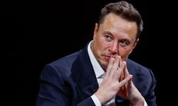 Musk'tan yeni bir siyasi parti kurma fikri