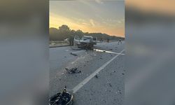 Pikap ile motosiklet kafa kafaya çarpıştı: 1 ölü, 3 yaralı