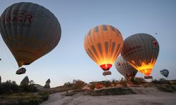 Kapadokya'da balon turlarına rüzgar engeli