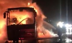 Mersin'de otobüs alev alev yandı