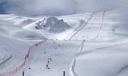 Kayak merkezlerinde son durum: Hakkari'de 171 santimetre ölçüldü