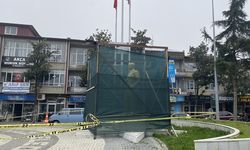 Atatürk heykeline balyozla saldıran zanlı tutuklandı