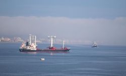 Çanakkale Boğazı transit gemilerin geçişine kapatıldı