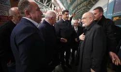 Karamollaoğlu Sivas'a "Bu hizmet değildir" dediği hızlı trenle gitti