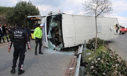 Aydın'da yolcu minibüsü devrildi: 28 yaralı