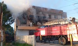 Aydın’da ev yangını 2 kişiyi hastanelik etti