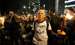 Binlerce İsrailli Netanyahu'ya istifa çağrısı yaptı