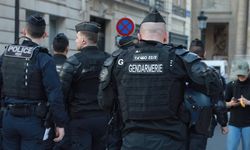 Paris'te Filistin halkıyla dayanışma gösterisine polis engeli