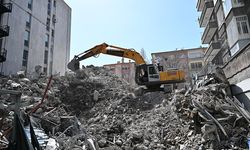 Ankara'da yıkım çalışması yapılan binada çökme: 1 ölü