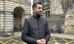 İskoçya Başbakanı Hamza Yusuf, görevinden istifa etti