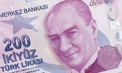 İmza farkı: 200 TL ve 50 TL'lik yeni banknotlar tedavüle verildi