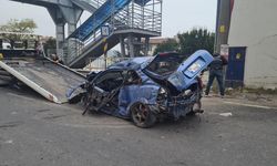 Zonguldak'ta elektrik trafosuna çarpan otomobilin sürücüsü hayatını kaybetti