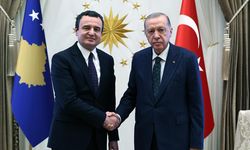 Cumhurbaşkanı Erdoğan, Albin Kurti'yi Külliye'de kabul etti