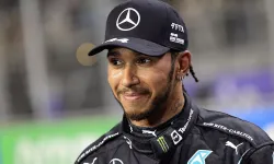 Lewis Hamilton 3 yıl sonra zafere uzandı