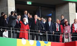 Cumhurbaşkanı Erdoğan, Millilere destek için Almanya'da