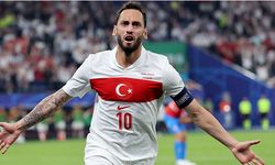 Hakan Çalhanoğlu'ndan Kenan Yıldız'a destek