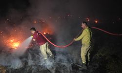 Yerleşim yerine tehdidi önlendi! İzmir’de orman yangınına müdahale sürüyor