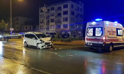 Samsun'da iki otomobil çarpıştı: 4 yaralı