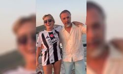 Sharon Stone'a Bodrum'da Beşiktaş forması hediye edildi