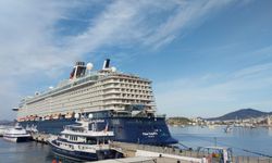 "Mein Schiff 5" kruvaziyeri Bodrum Limanı'na demirledi