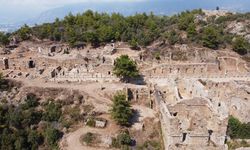 Syedra Antik Kenti'nin 2 bin yıllık sütunları ayağa kaldırıldı