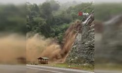 Trabzon’da şiddetli yağış nedeniyle dere taştı